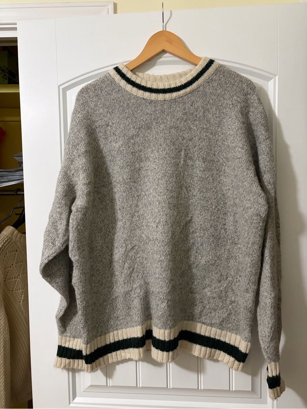 Vintage London Fog Wool Gray Sweater with Cream and Dark Green Trim Large